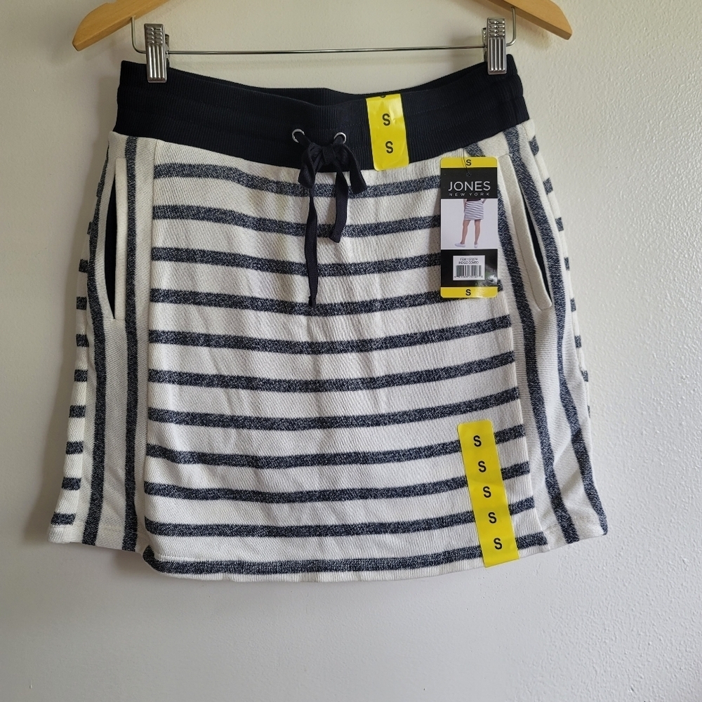 Jones New York, Striped‎ Skirt/Skort, Indigo Combo, Size Small, NWT - Picture 3 of 7